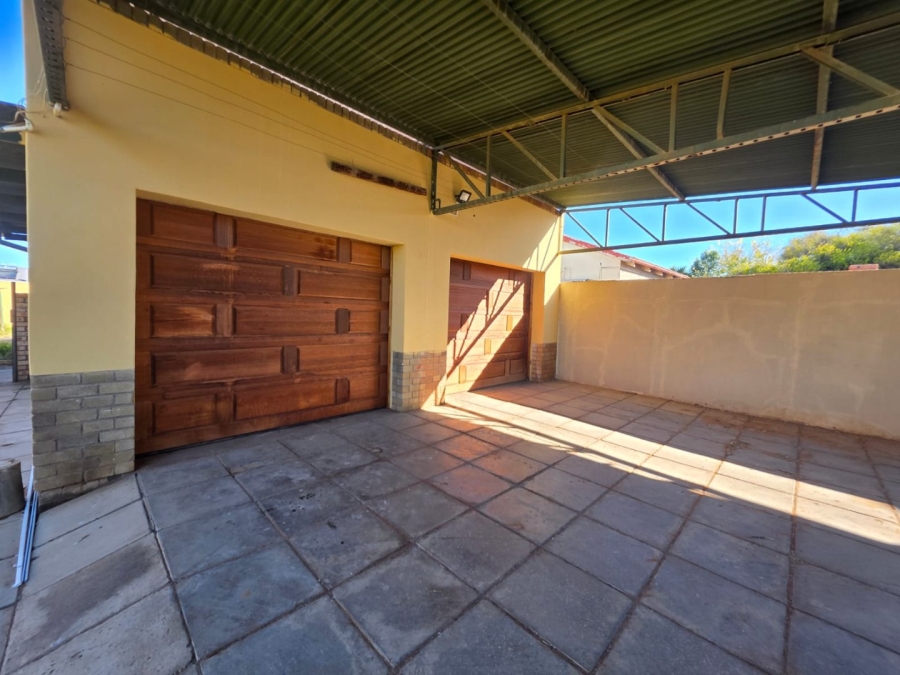3 Bedroom Property for Sale in Verwoerdpark Northern Cape